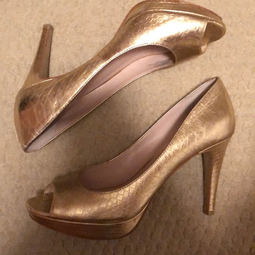 Vince Camuto light gold metallic peep toe heels